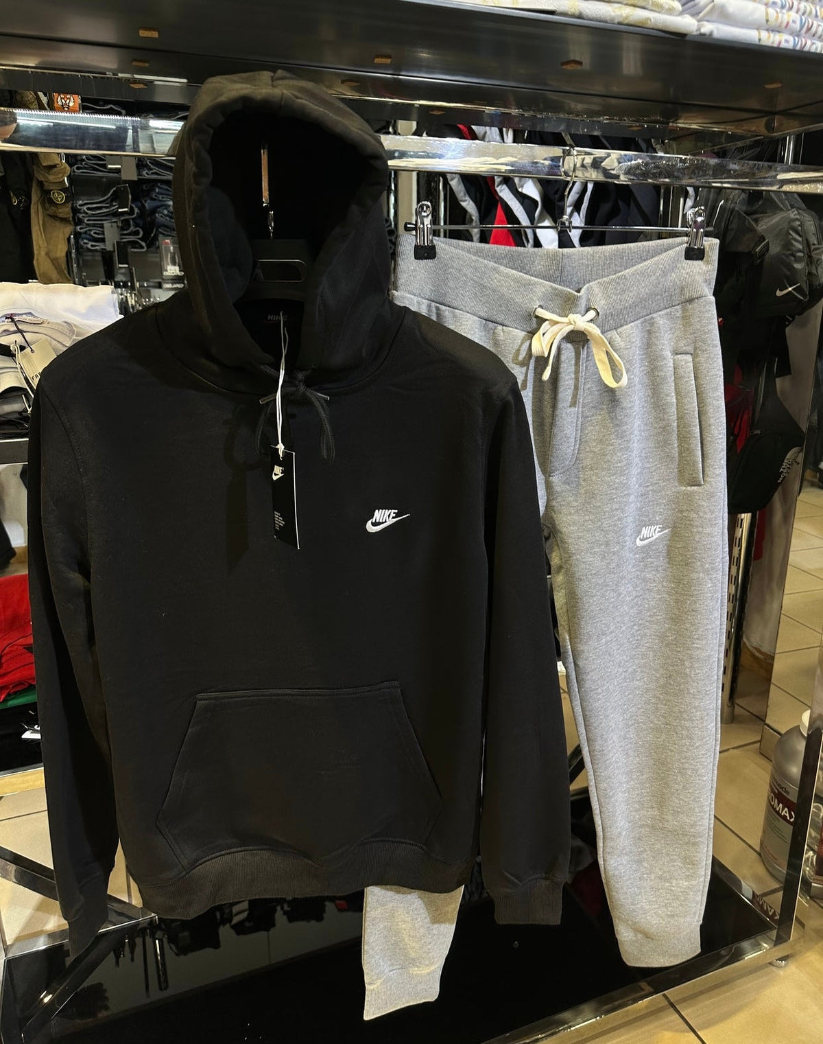 NIKE SPORTWEAR SET