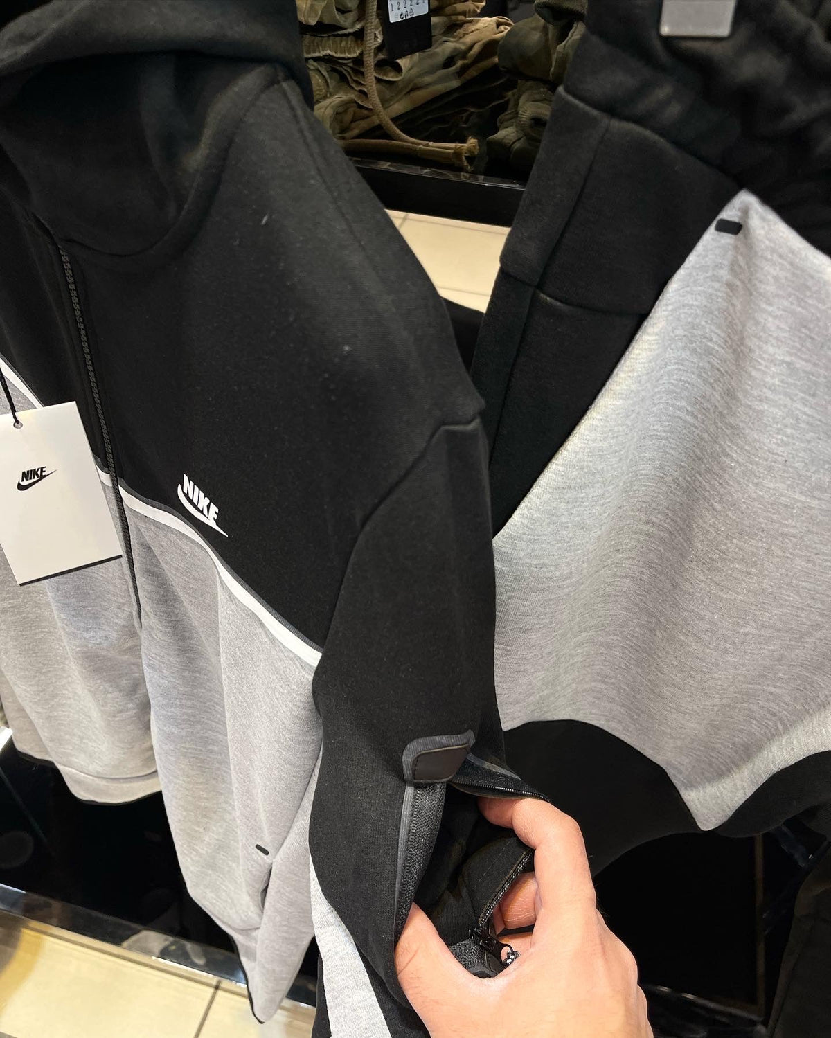 NIKE TECH FLEECE - ΣΕΤ ΦΟΡΜΕΣ 2024